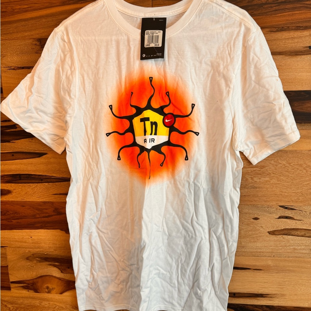 Nike large tee new with tag